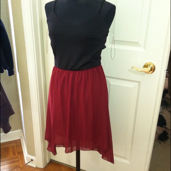 Maroon/black dress - Picture 4 of 4