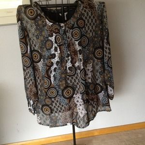 TWO Woman's 4x extrodanary tops @ auntiepegeen