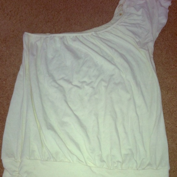 Sleeve Less Top - Picture 1 of 1