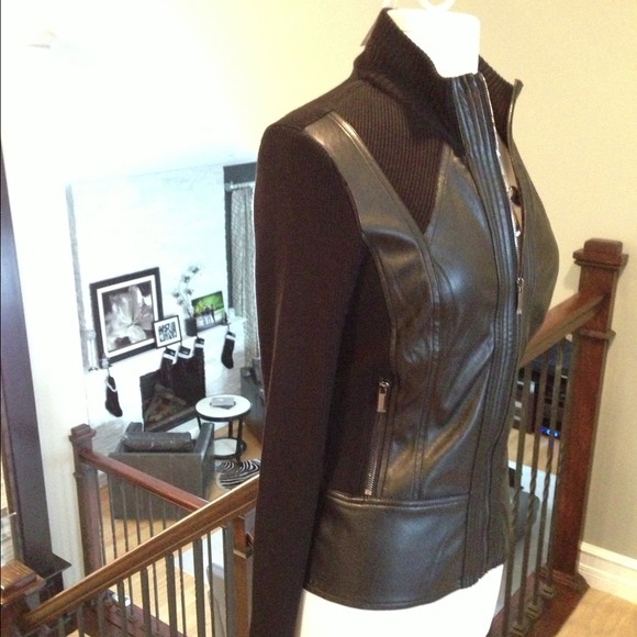 🚫SOLD🚫Sexy💄Ribbed Faux Leather Sweater Jacket - Picture 3 of 4