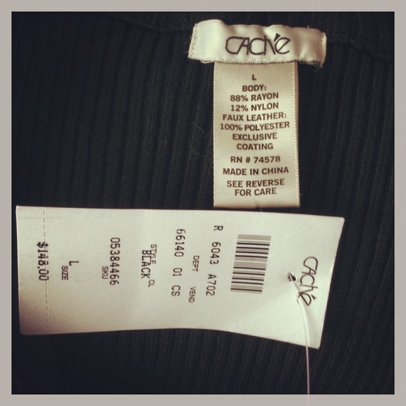 🚫SOLD🚫Sexy💄Ribbed Faux Leather Sweater Jacket - Picture 4 of 4