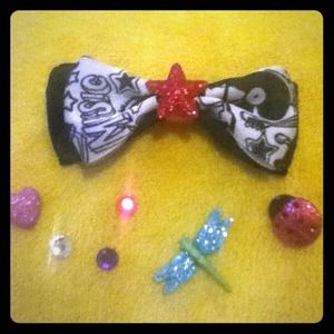 Cute black white and pink hair bow!