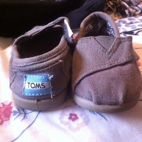 🎀RESERVED🎀 TINY TOMS