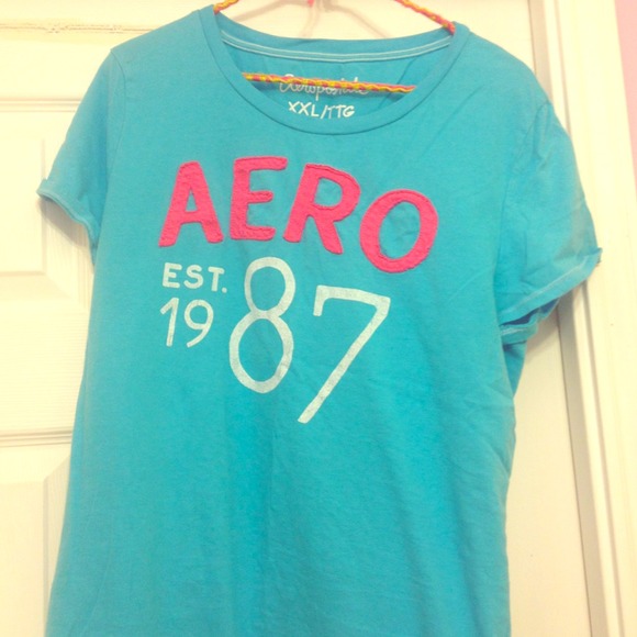 ❌Sold in bundle❌Aeropostale tee EUC