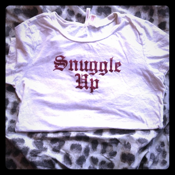 Aeropostale "snuggle up" tee