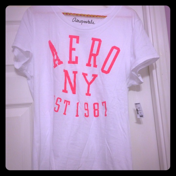 ❌Sold in bundle❌REDUCED • Aeropostale tee NWT!!