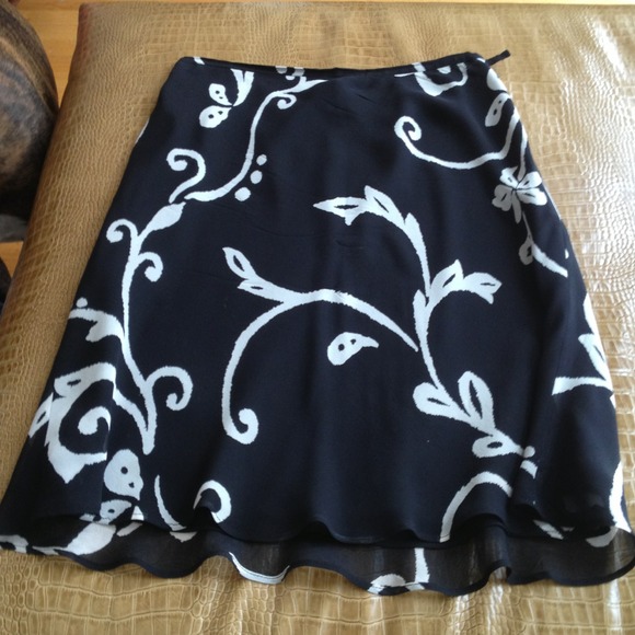 Ann taylor floral skirt
