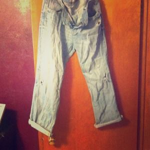 Comfy light colored jeans.