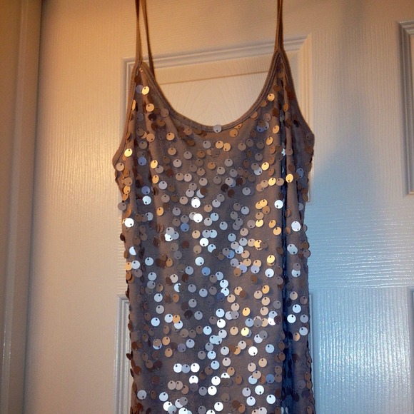 Old navy top - Picture 2 of 2