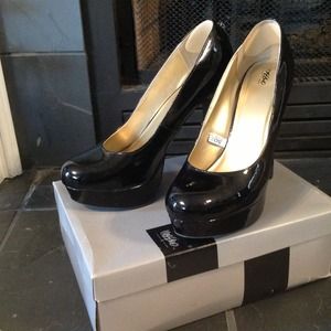 Size 11 Mossimo Paisley Black Patent