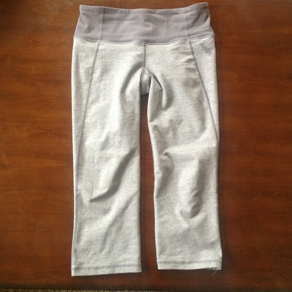 Lululemon yoga crop