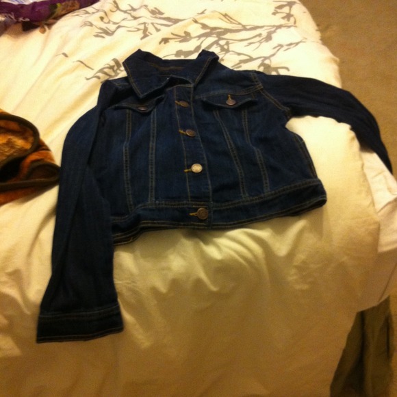 Jean jacket - Picture 2 of 3