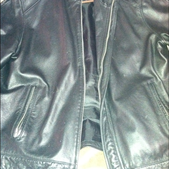 Men's Black Leather Jacket - Picture 2 of 2