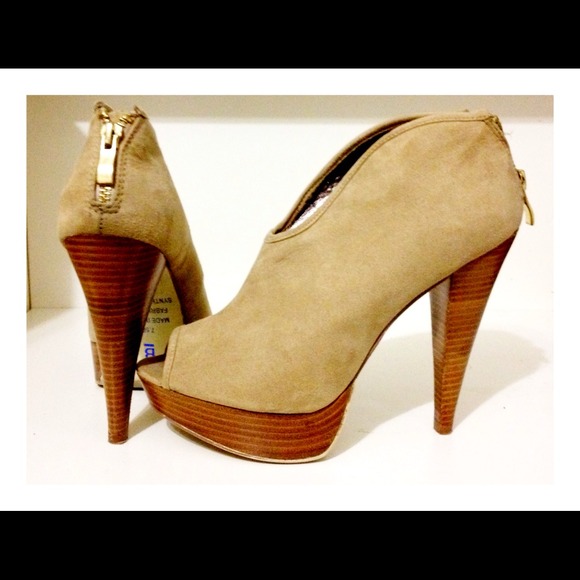 JUST REDUCED!!!!!
