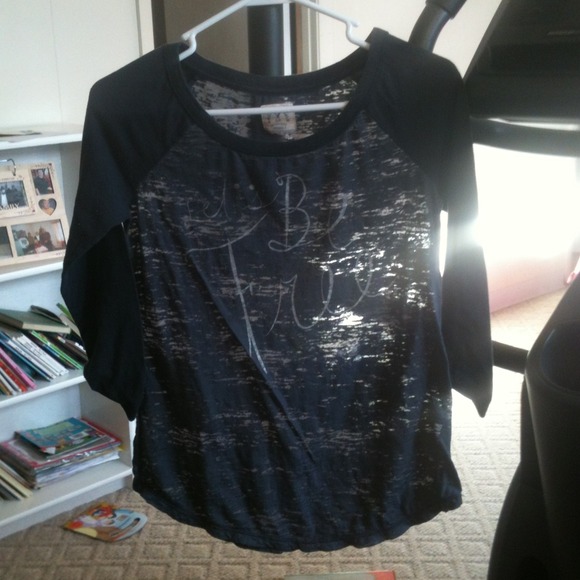 "Let's be free" sheer AE quarter sleeve shirt