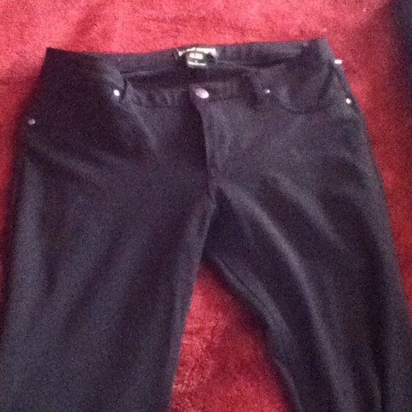 Jeggings size l color black new never worn