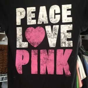 TRADED!!🎉❌❌Victoria Secret t-shirt