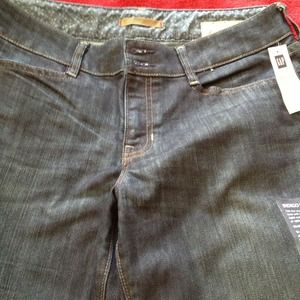 GAP Jeans - Limited Edition Curvy Jeans GAP Jeans - Limited Edition Curvy Jeans