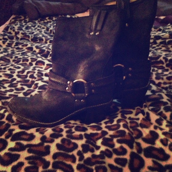 ON HOLD! Black FRYE boots size 8 1/2