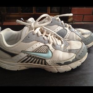 Nike Blue & White Tennis Shoes