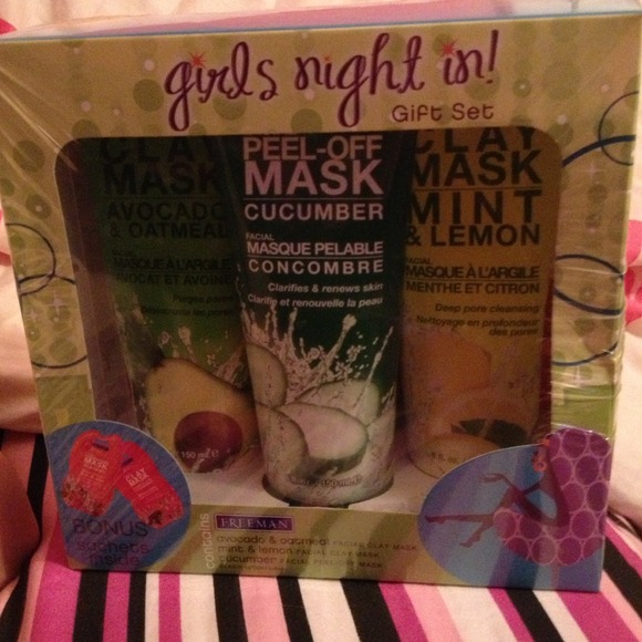 Facial clay masks set and beauty set, reaerved