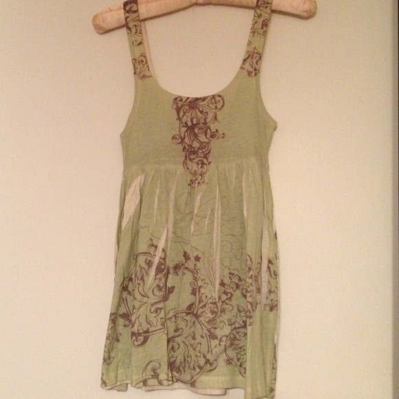 💥💥SOLD💥💥NWOT Green baby doll tank
