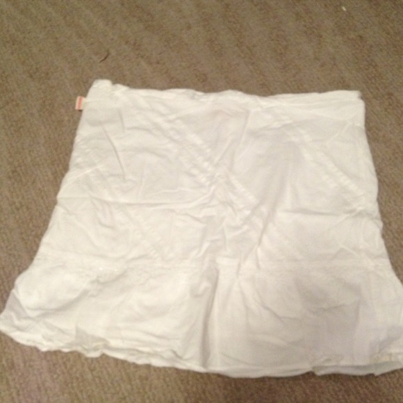 White hollister skirt
