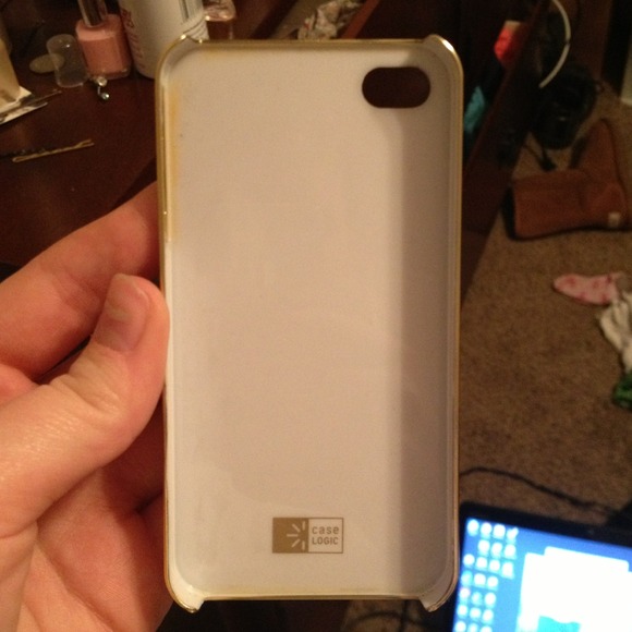 iPhone 4/4s white and gold cushion case - Picture 4 of 4