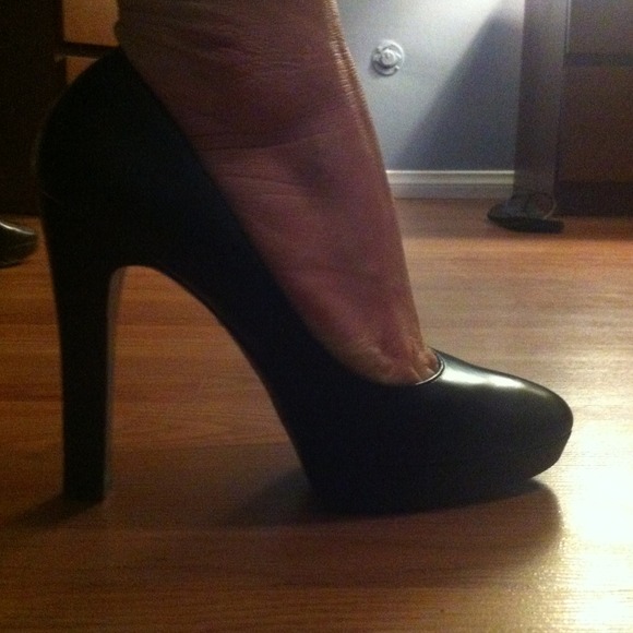 Michael Kors chocolate brown leather pumps