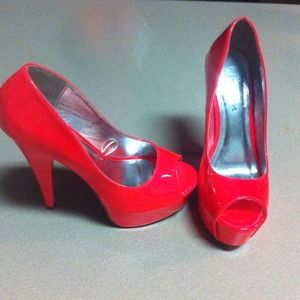 Hot pink pumps
