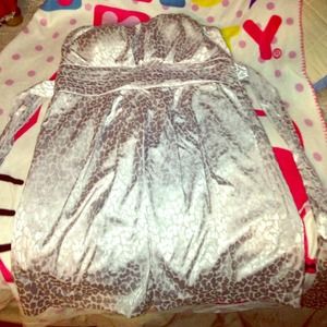 ❌SOLD❌Silver leopard print dress!