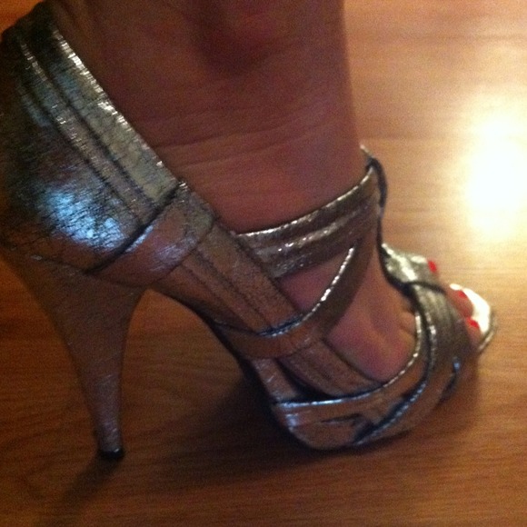 Gorgeous silver heels