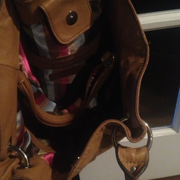 Sold - Picture 3 of 4