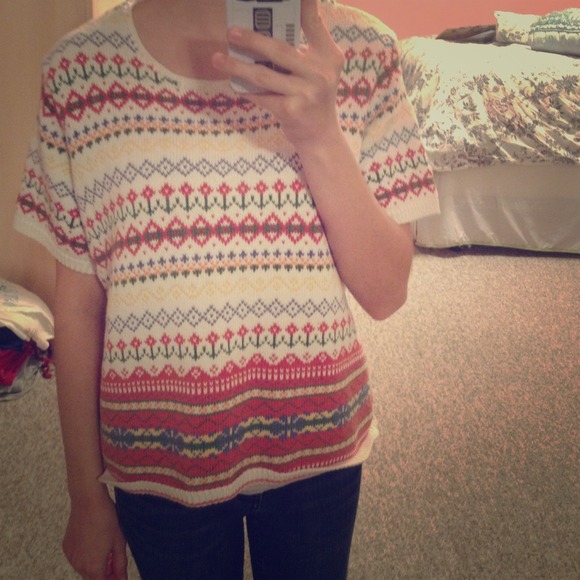 Short sleeve Eddie Bauer patterned sweater