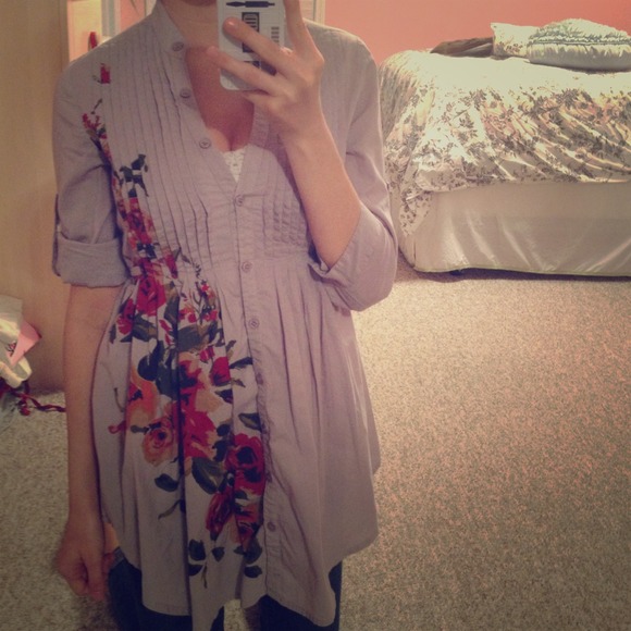 Quarter sleeve button up blouse