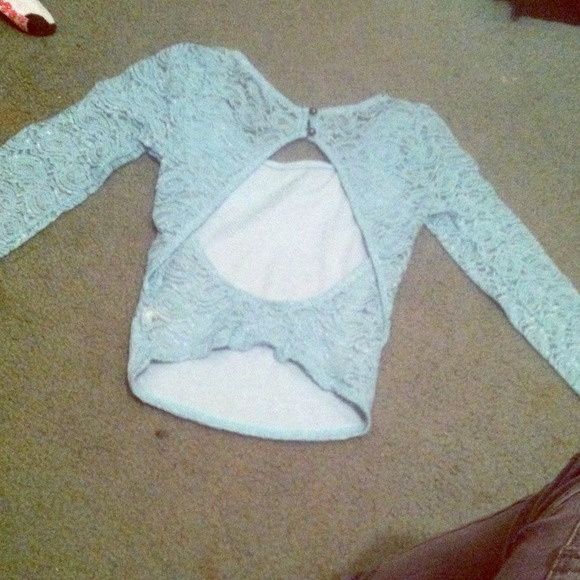 Lacey open back mint green crop top! 💜💋 - Picture 1 of 4