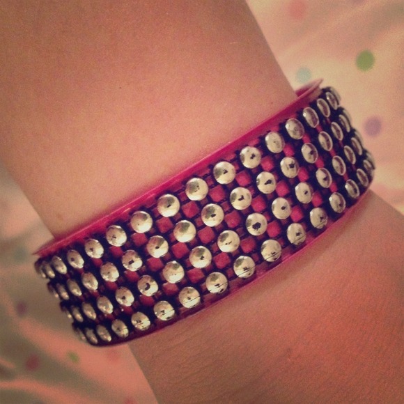 Bracelet - Picture 1 of 1