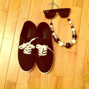 TRADE--Vans or Keds-style Canvas Sneaker