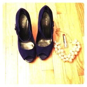 REDUCED Nine West Cobalt Blue Pumps