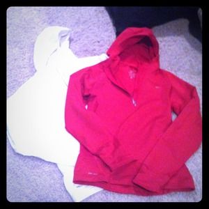 Hooded Nike Dri-Fit Pullovers! BUNDLE OR SEPERATE