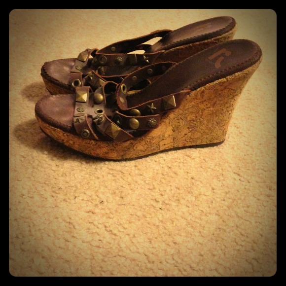 Trendy cork sandal!