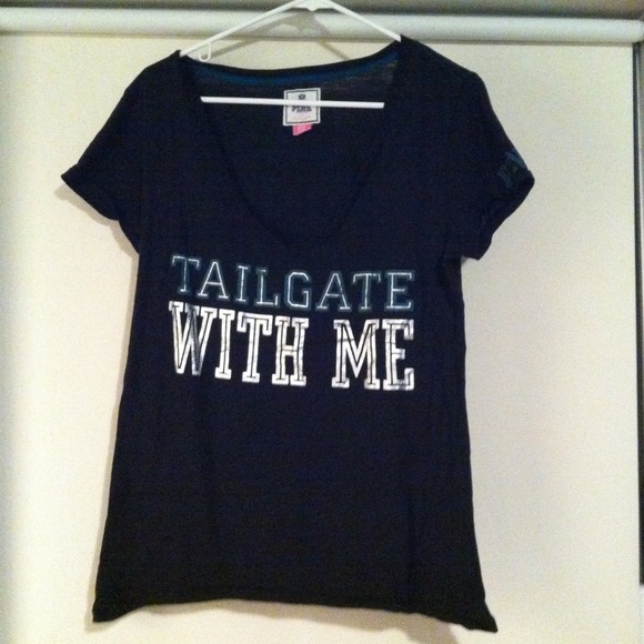 Vs pink eagles tshirt size L