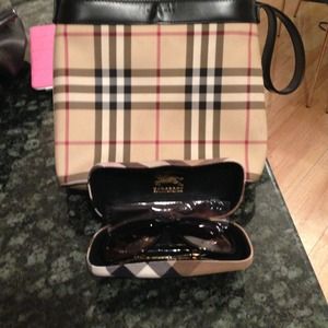Reserved Bundle burberry bag and sunglasses