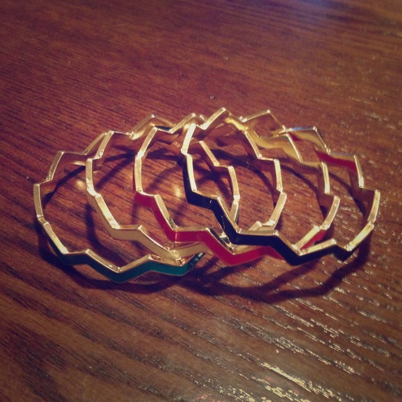 Jewelry - **HOST PICK!!** Set of chevron bangles