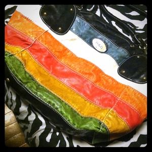 REDUCED! D&G bucket bag w/ removable straps