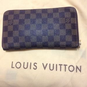 LV wallet