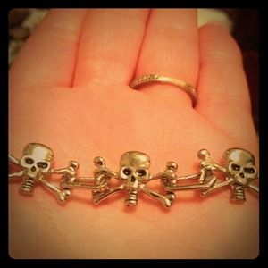 Skull bracelet