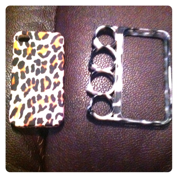 One is orange and blk the one is blk greyand white