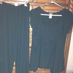 Elegant pant suit. See pic #2