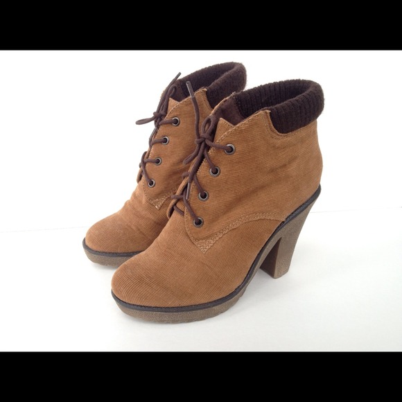 Urban Outfitters Cooperative Corduroy Gumsole Heel